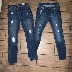 🌿2 pairs of Hollister Jeans For sale 🌿 ‼️FREE 🚚📦